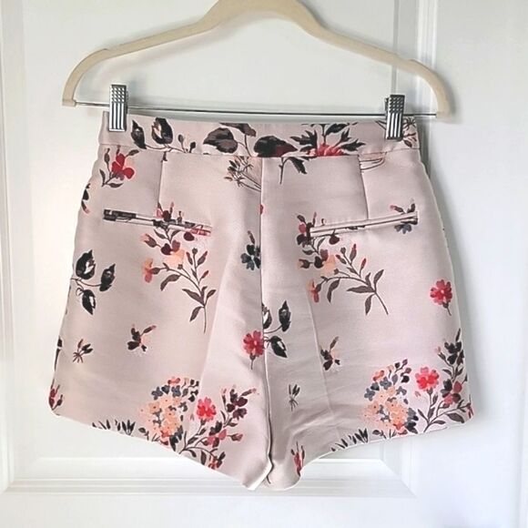 Stella McCartney Warwick Pink Floral Silk Blend Jacquard Shorts - Size 2 (EU36) - Picture 3 of 16